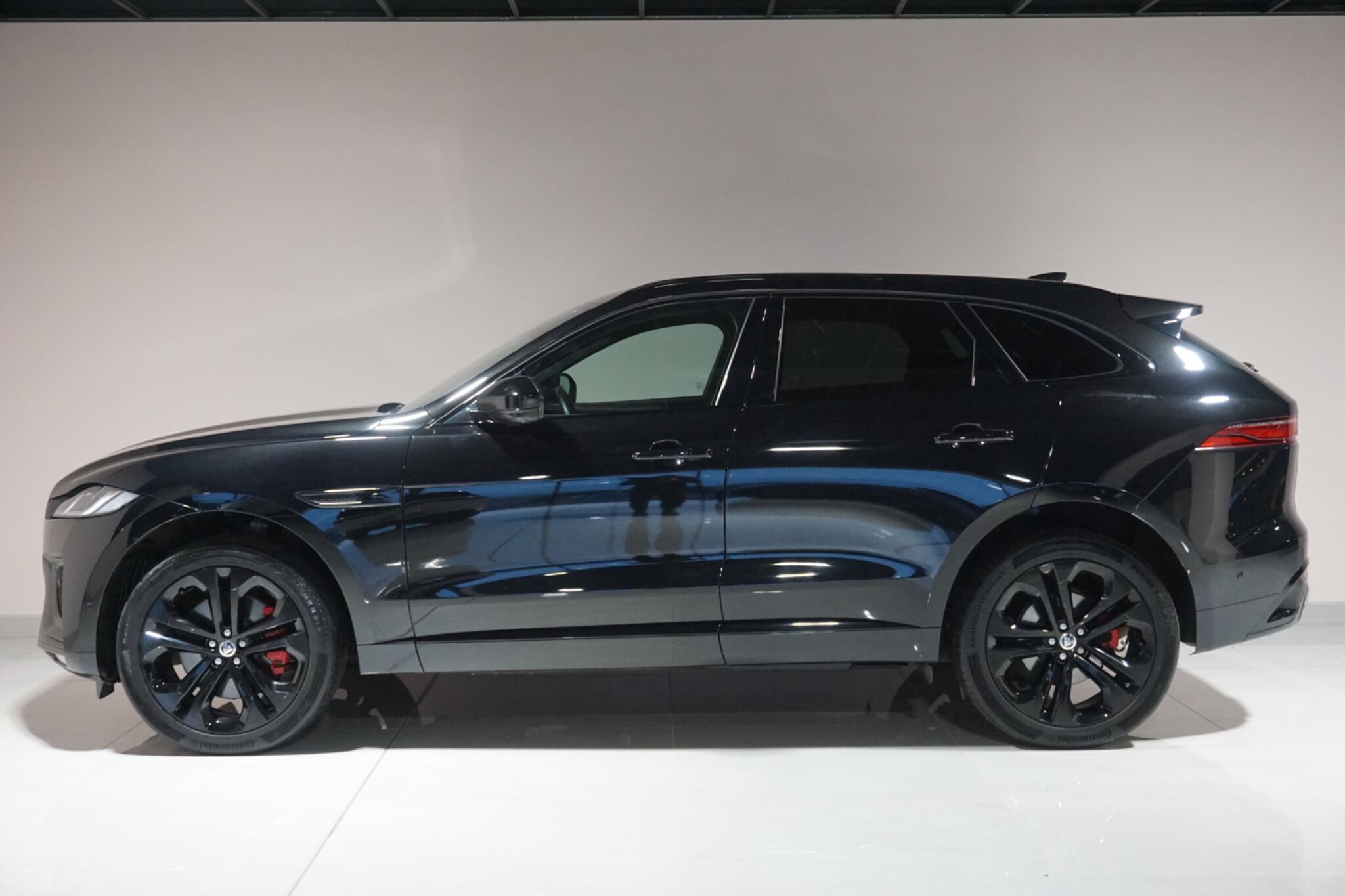 Jaguar F-PACE 3.0 D300 MHEV R-Dynamic HSE Black SUV 5dr Diesel Auto AWD Euro 6 (s/s) (300 ps)